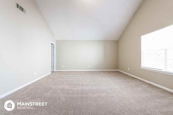 6998 ⛉ Bonnes Blvd - Photo 3 of 15