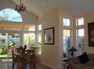 142 Via Solana - Photo 3 of 5