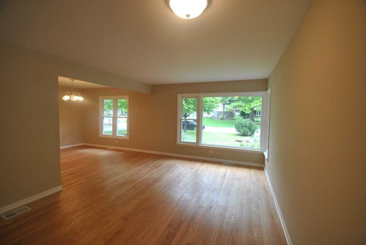 12906 S Forestview Rd - Photo 2 of 8