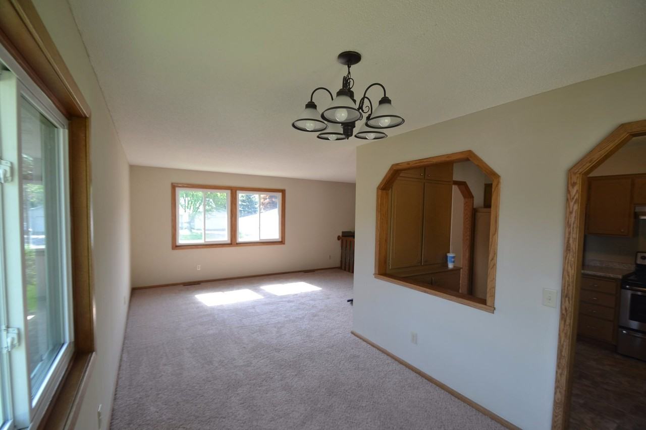 7516 Louisiana Ave N - Photo 2 of 5