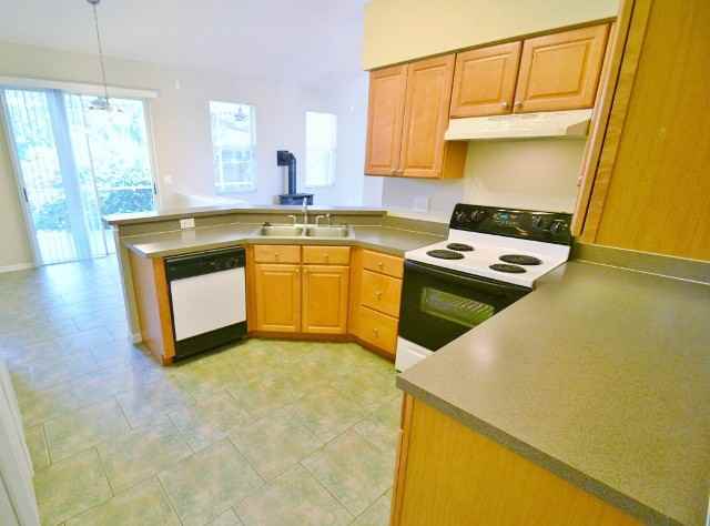 10436 Ashley Oaks Dr - Photo 2 of 12