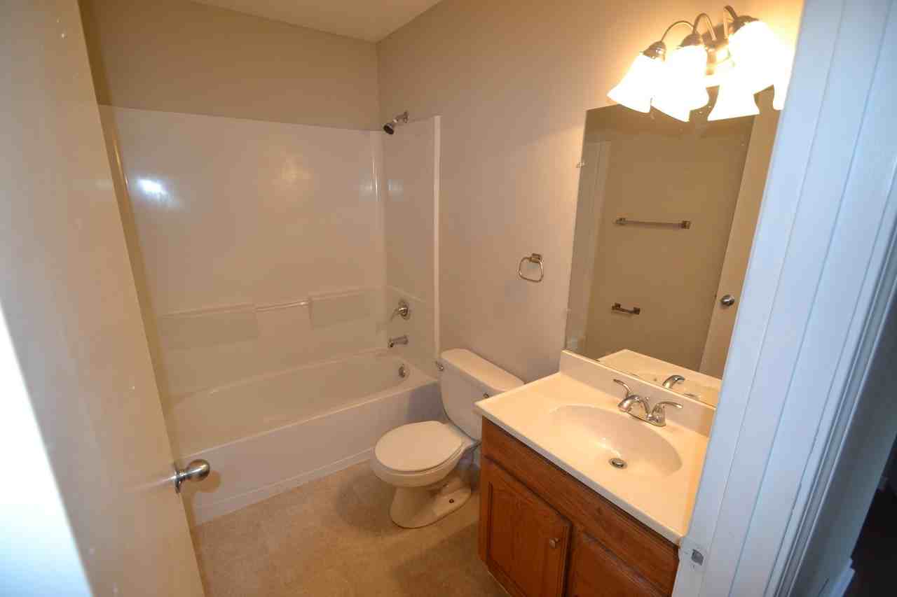 1610 Finch Ln - Photo 3 of 6