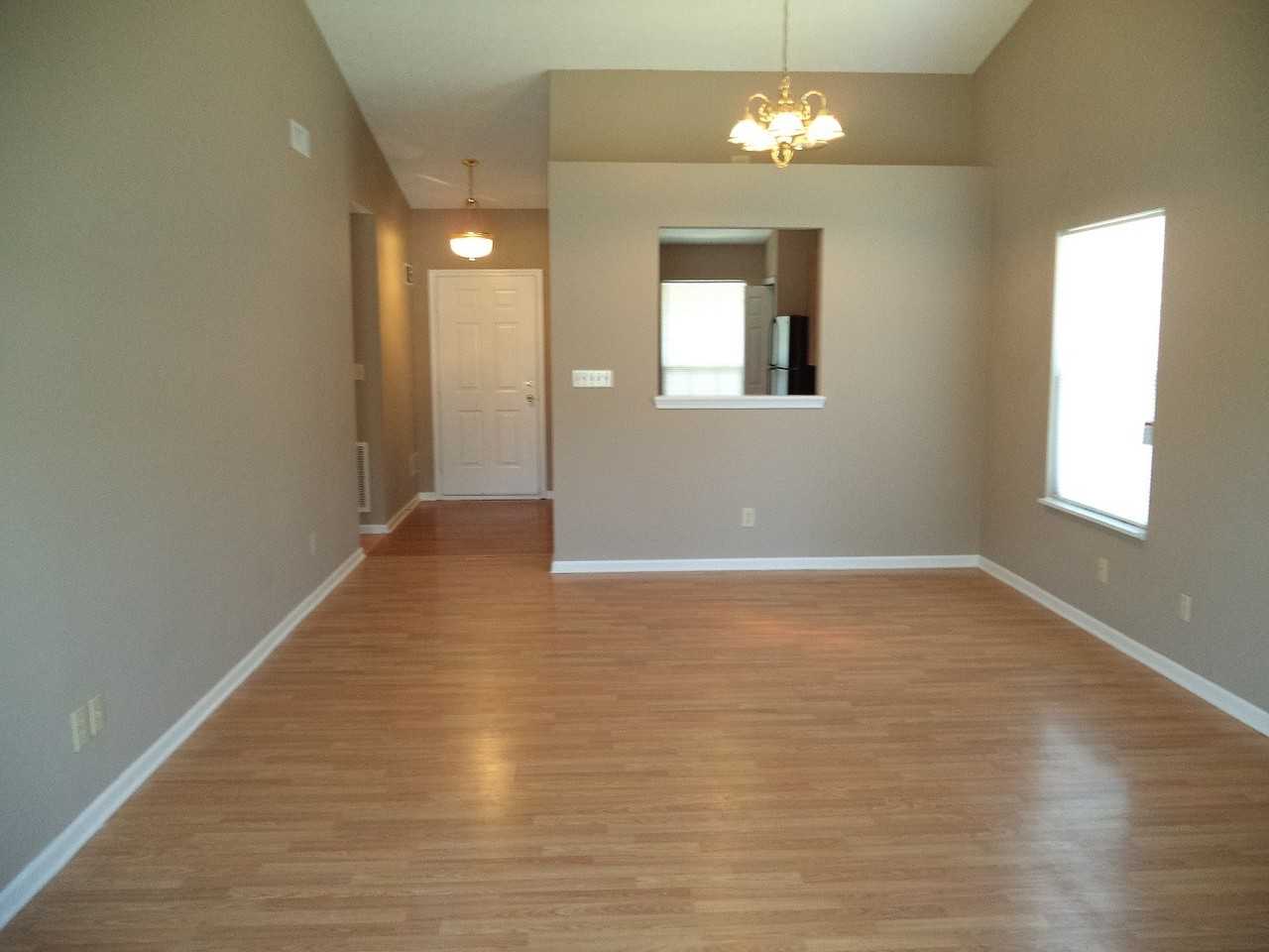 1016 Sunflower Ct - Photo 2 of 21