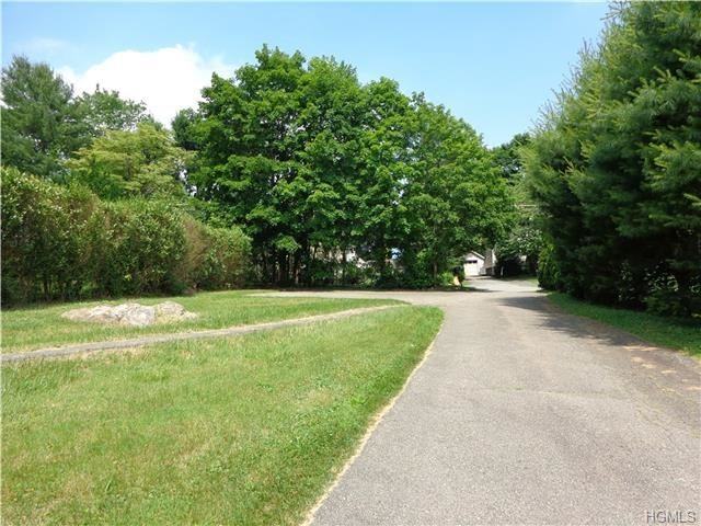 192 Albany Ave - Photo 3 of 7