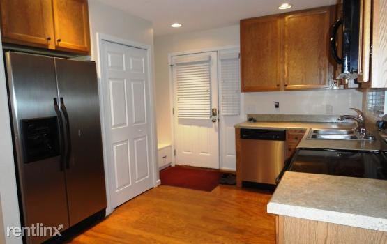 10088 King Rd - Photo 2 of 13