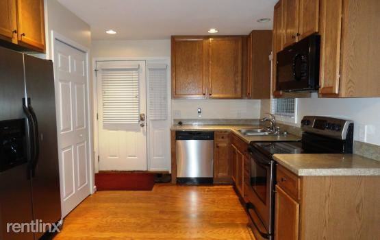 10088 King Rd - Photo 3 of 13