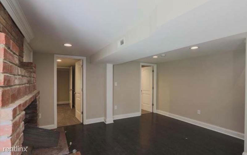 814 Redwood Trail - Photo 3 of 10