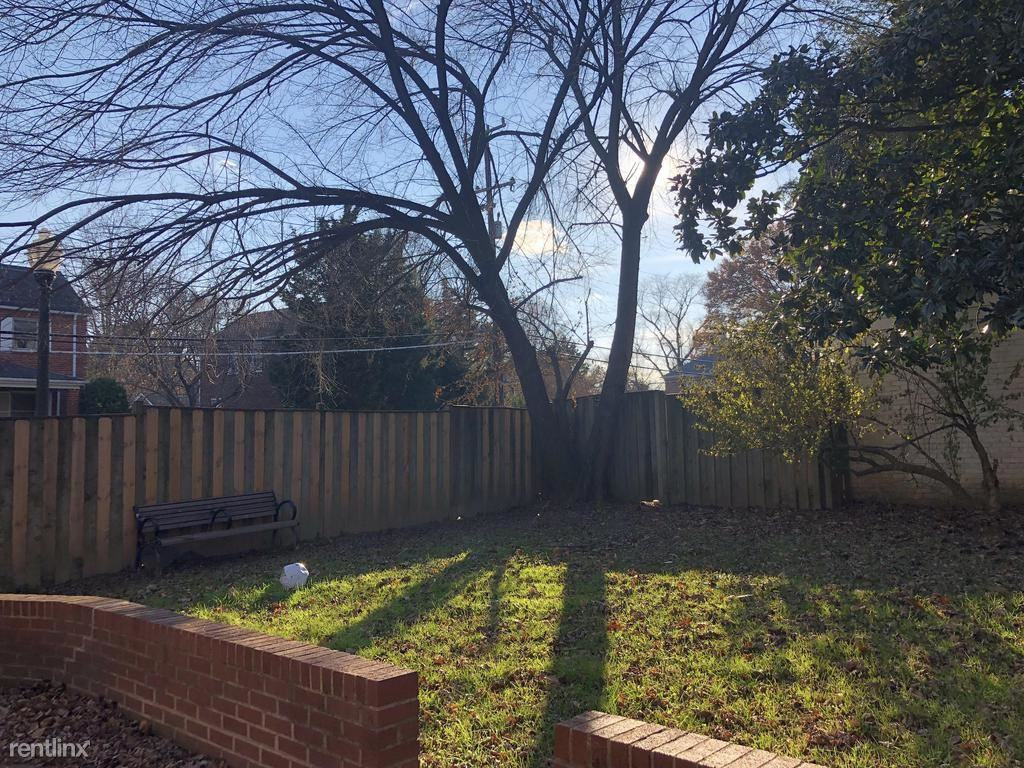 128 S Hudson St - Photo 3 of 19