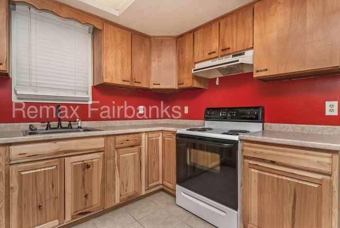 500 Craig Ave - Photo 2 of 14