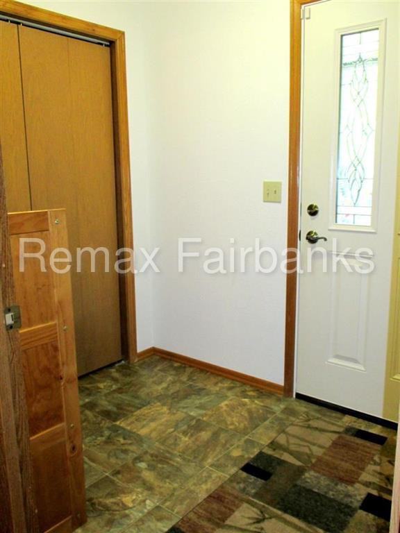 1210 Dolly Varden Ln - Photo 2 of 9