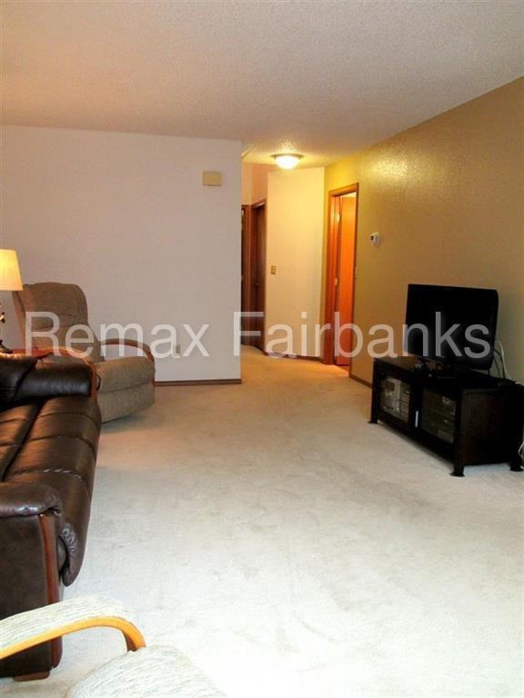 1210 Dolly Varden Ln - Photo 3 of 9