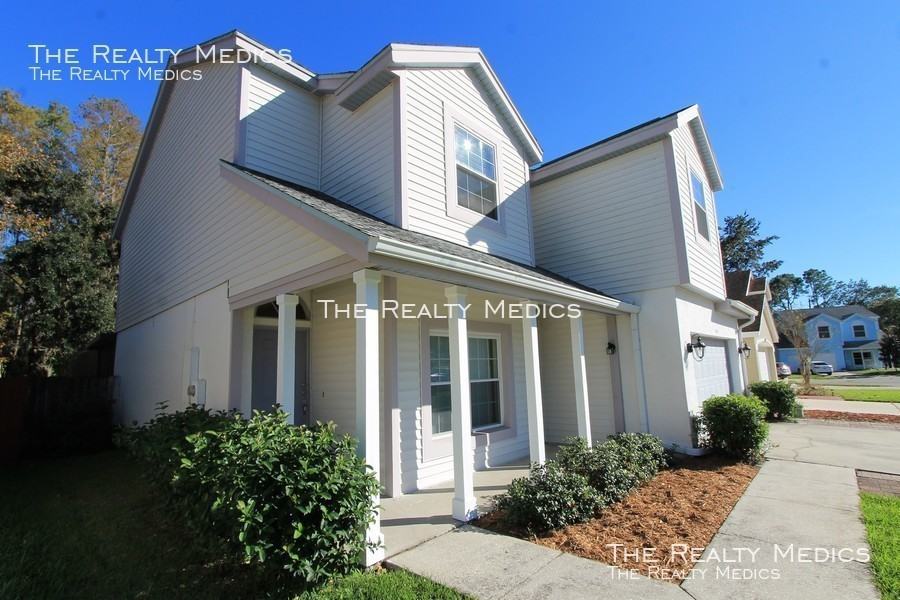 1564 Crosswind Cir - Photo 2 of 18