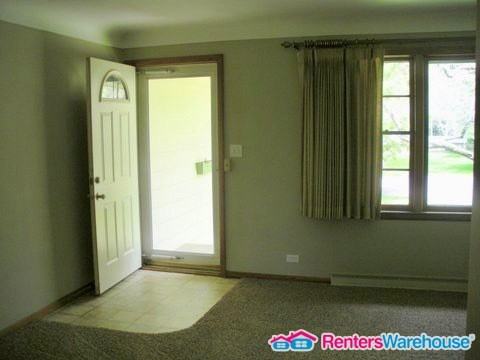 609 7th St E - Photo 3 of 10