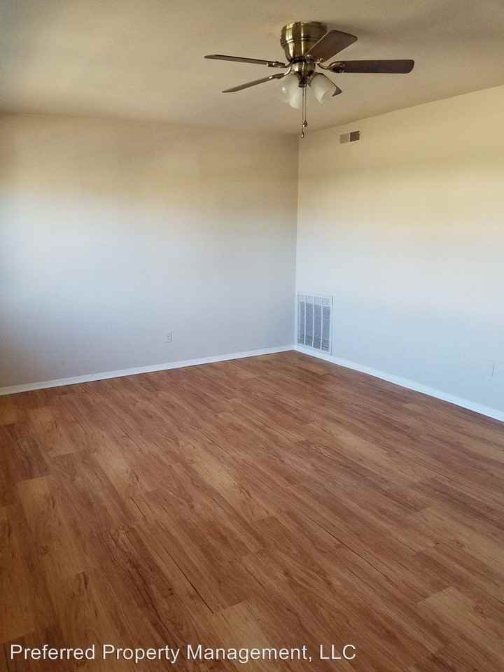 625 Anvil Rd - Photo 2 of 7