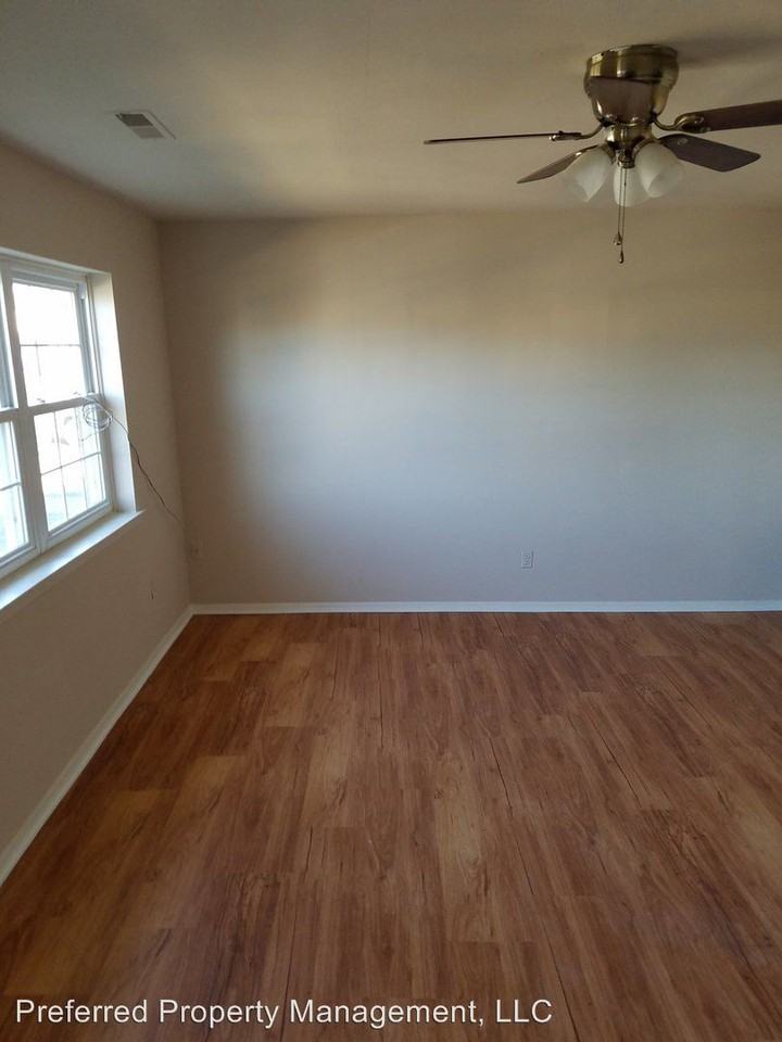 625 Anvil Rd - Photo 3 of 7