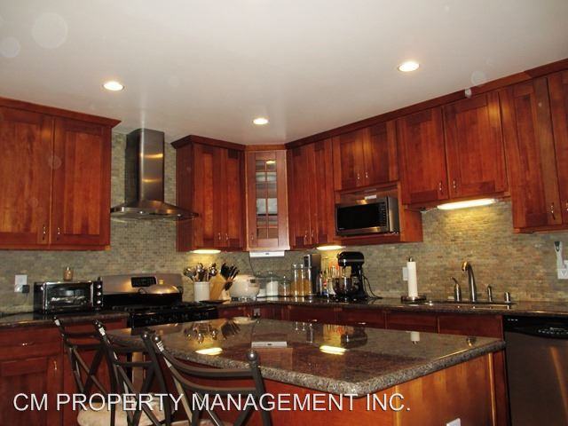 2064 Willester Ave - Photo 3 of 9