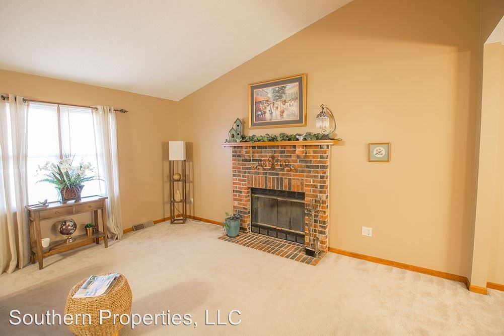 5009 Bethel St - Photo 3 of 41