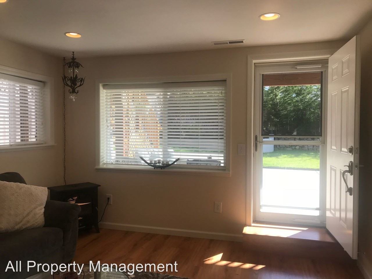 18 Big Sur Way - Photo 3 of 16