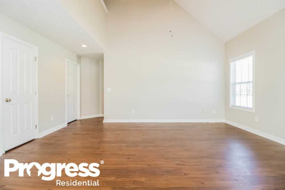 3422 Leslie Ln - Photo 3 of 17