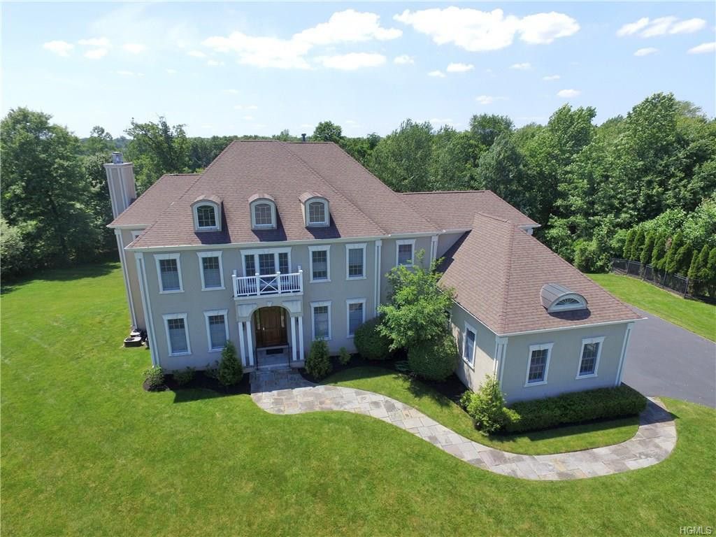 12 Legends Blvd - Photo 2 of 28