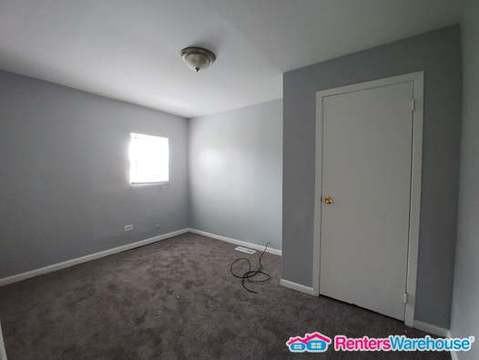 813 E 153rd St - Photo 3 of 4