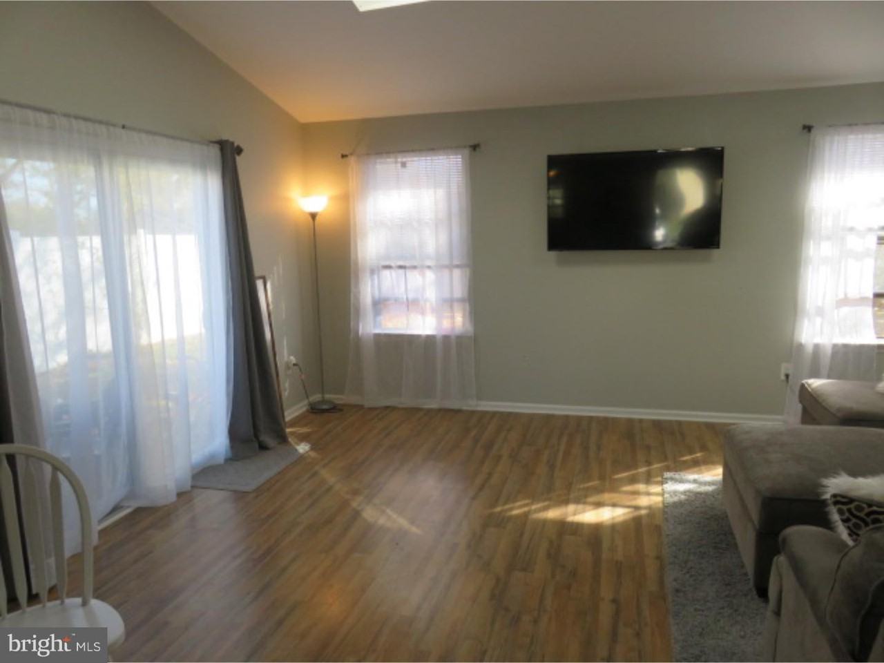 18 Cherry Cir - Photo 3 of 12