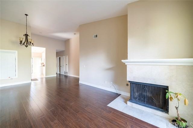 2538 W MacArthur Blvd - Photo 2 of 19