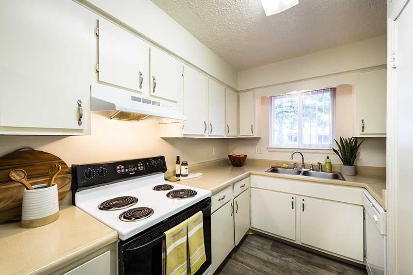 What will 700 rent you in St VincentGreenbriar, this month?