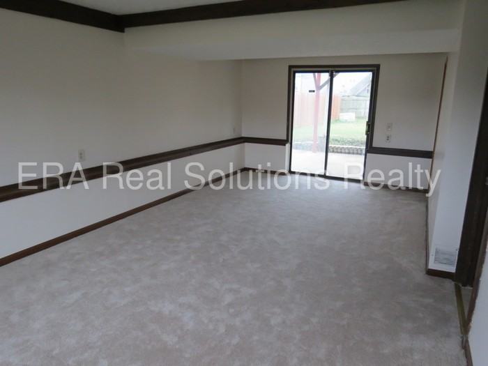 2711 Millrace Dr - Photo 3 of 16