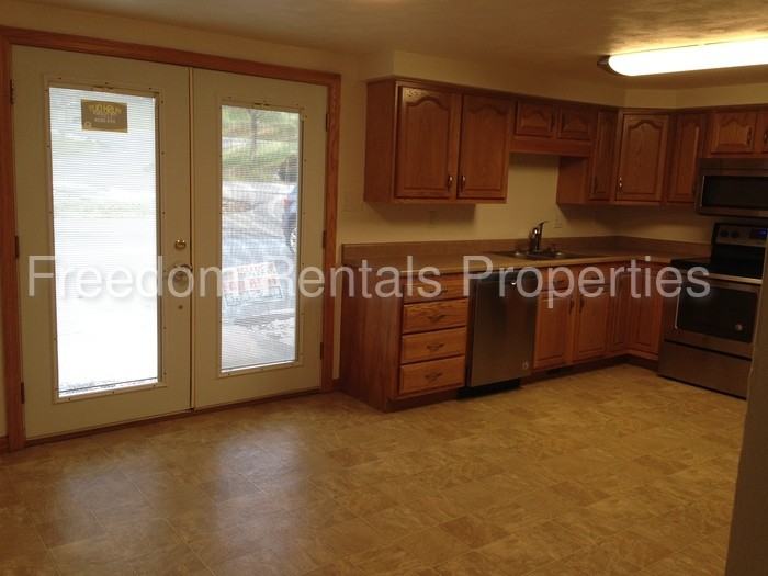 241 Campbell Dr - Photo 2 of 12