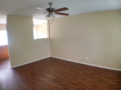 6046 Castle Queen Dr - Photo 3 of 9