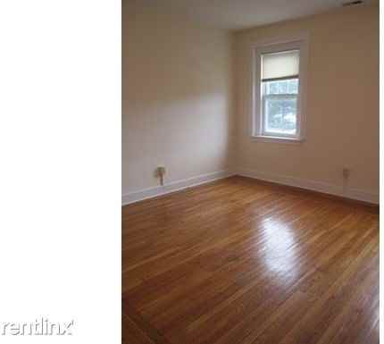 17 Howe St #A3 - Photo 3 of 6