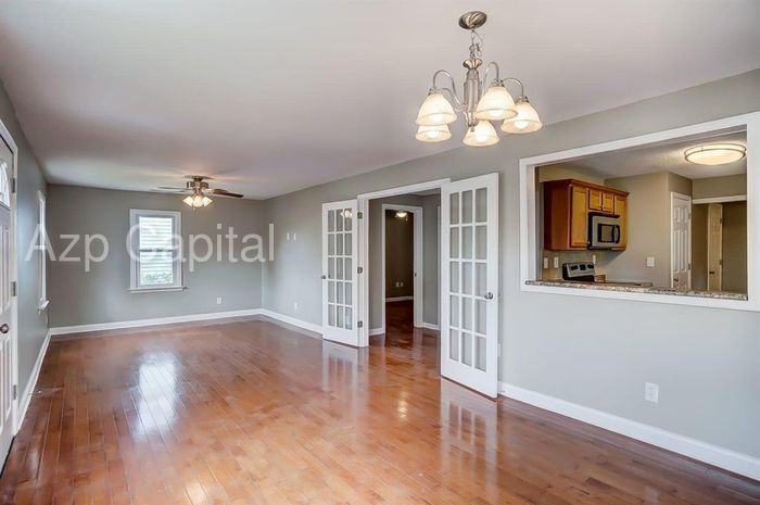 596 Pauline Dr - Photo 3 of 20