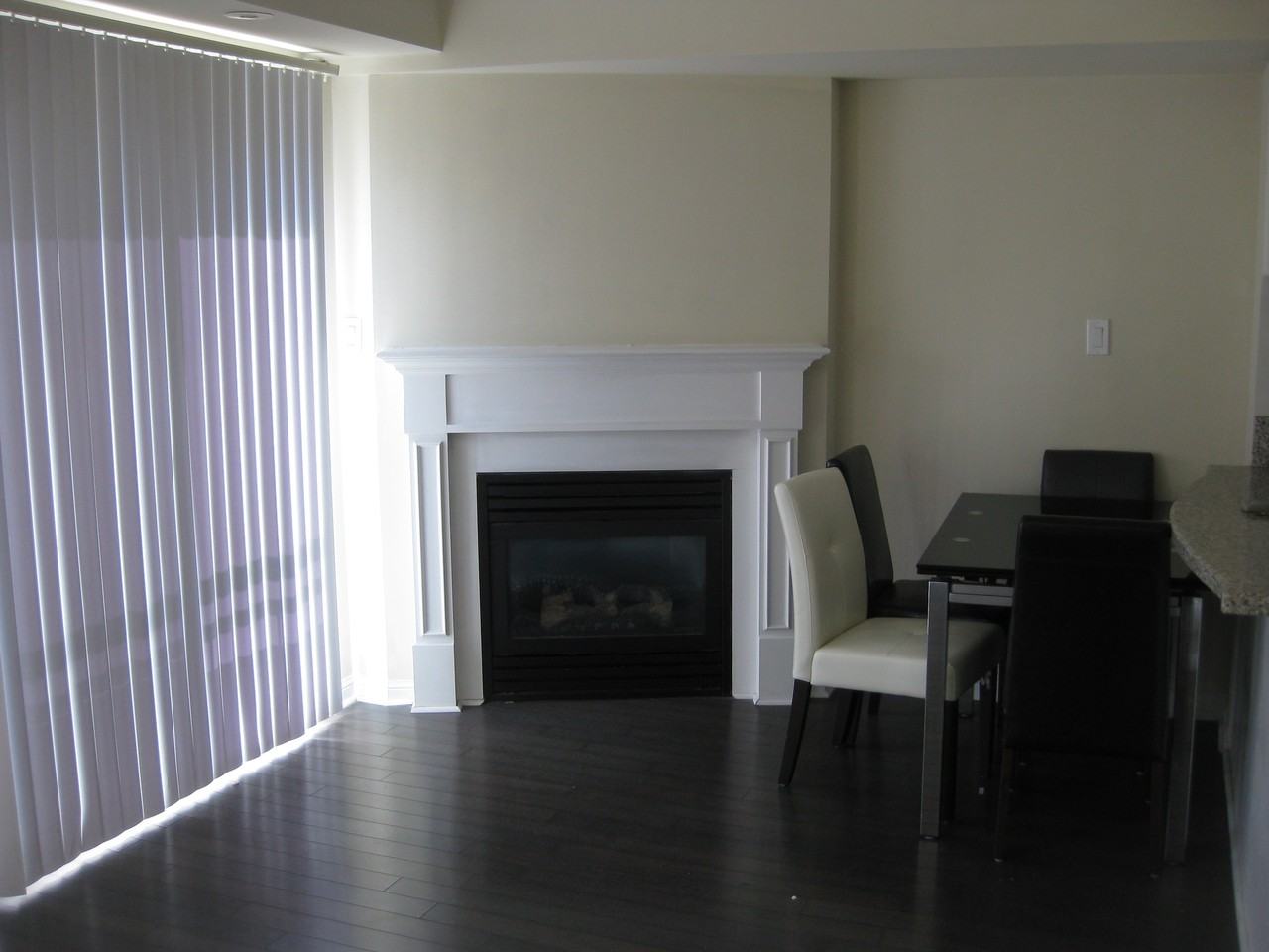 80 Joe Shuster Way - Photo 3 of 7