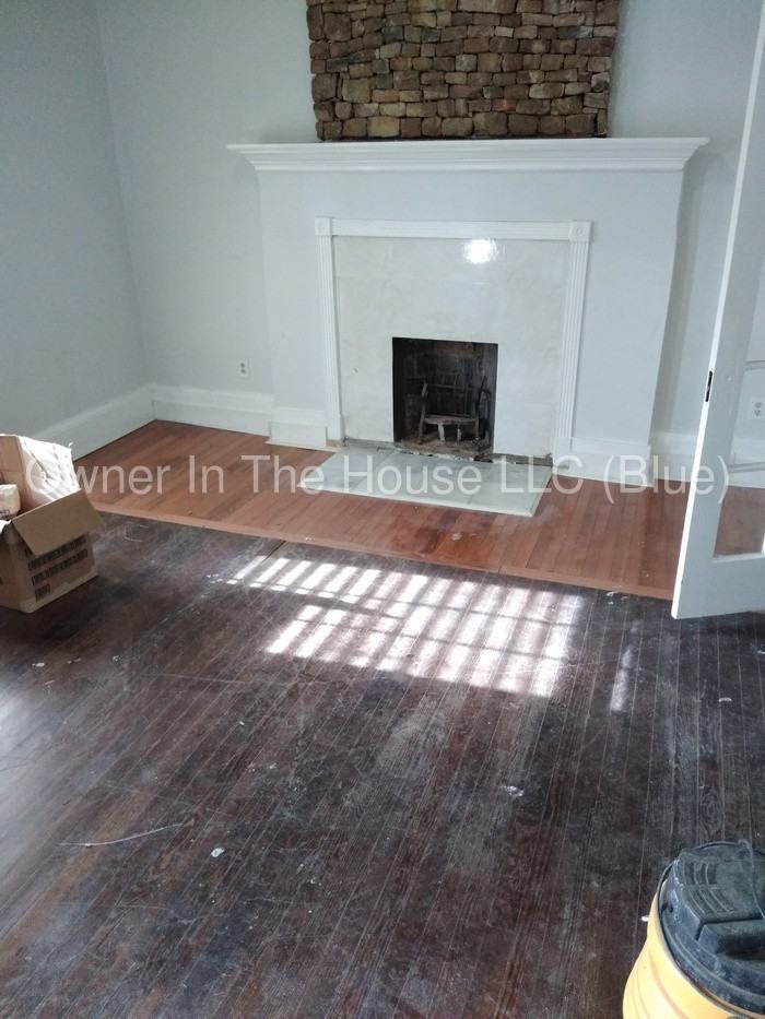 1081 Arlington Ave SW - Photo 2 of 19
