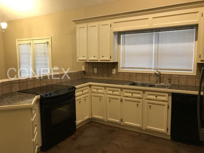 309 Woodrun Dr - Photo 2 of 18