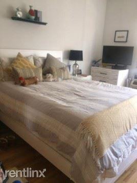 204 Grand St - Photo 3 of 4