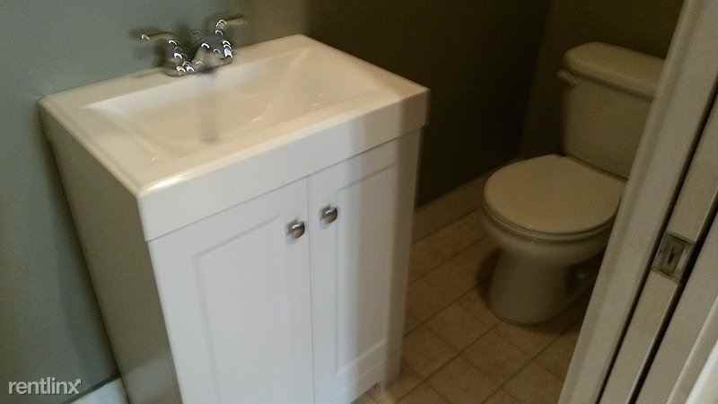 325 Main St - Photo 3 of 6