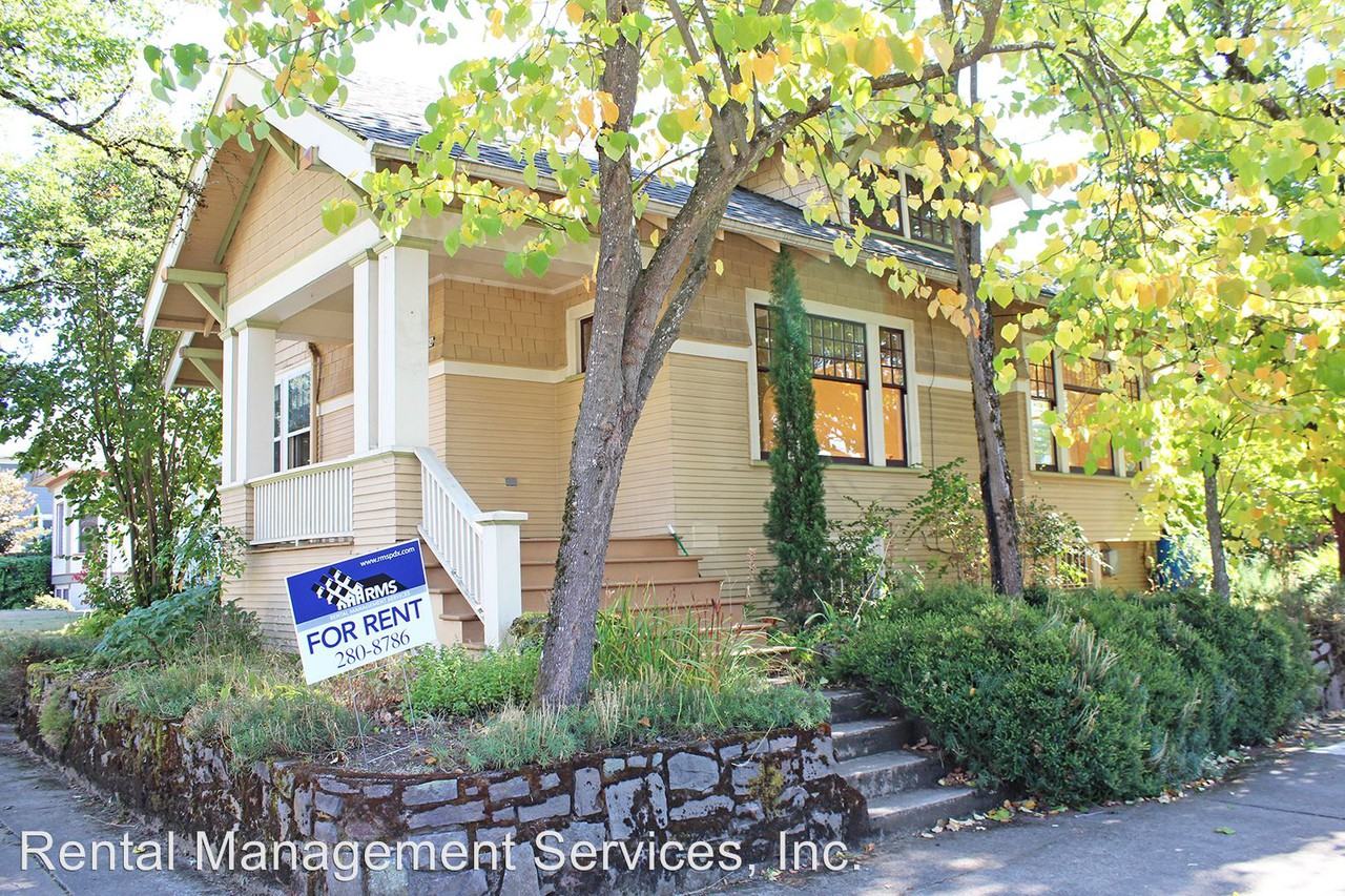 3704 SE Harrison St - Photo 2 of 30