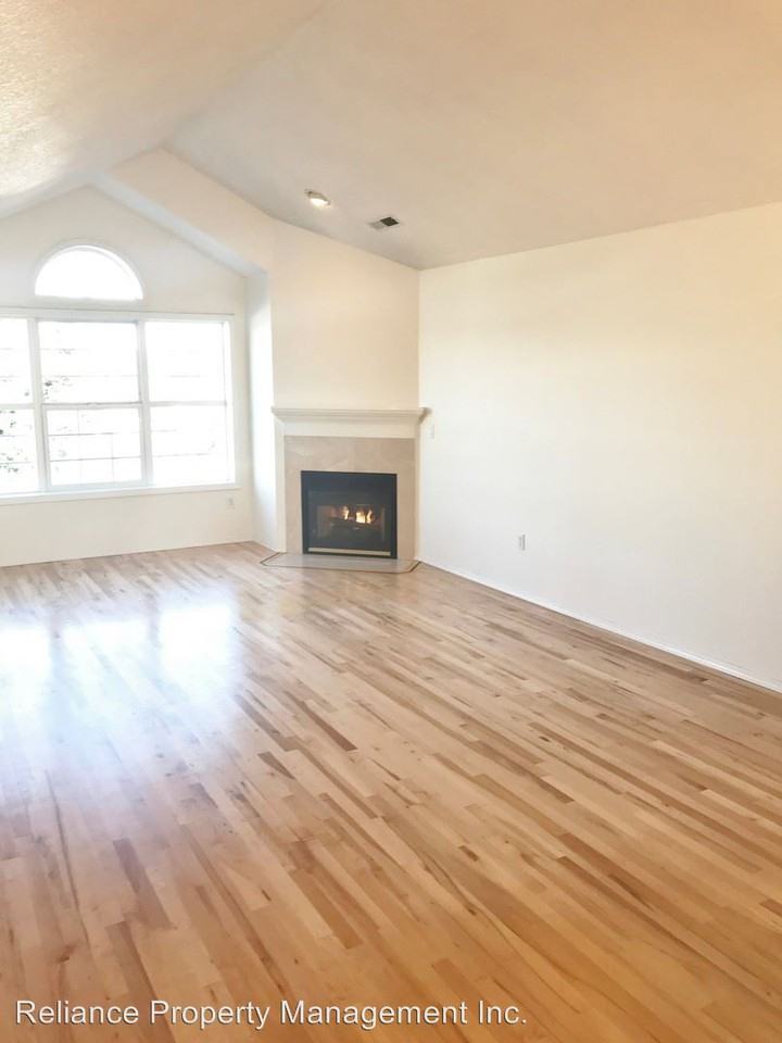 410 N Bridgeton Rd - Photo 3 of 27