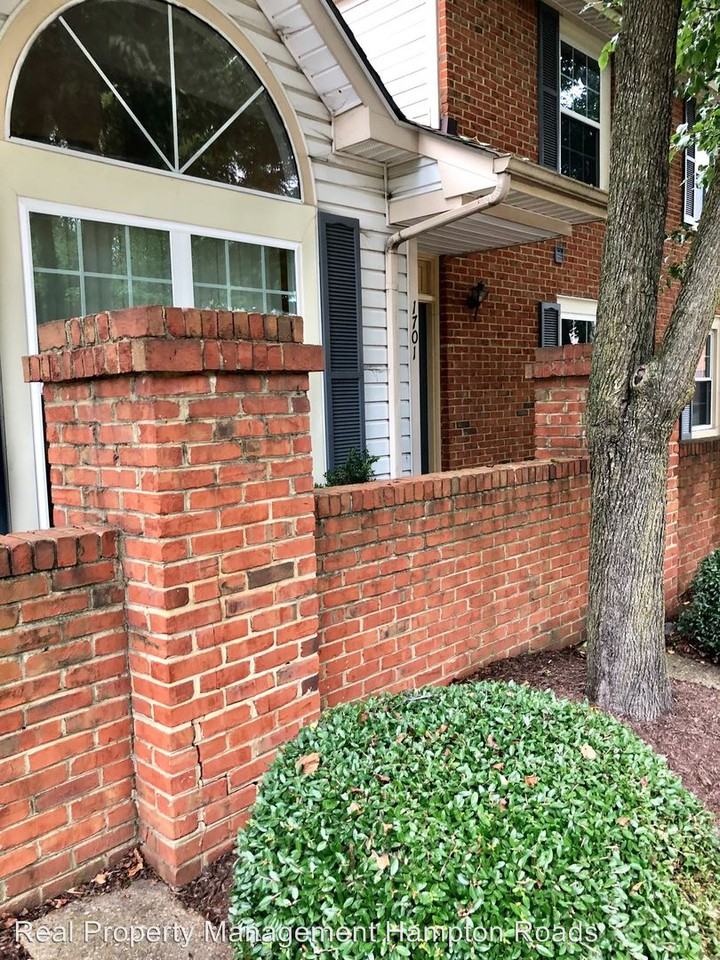 1701 Willow Creek Ct - Photo 2 of 8