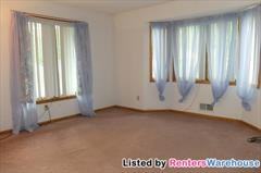 426 Logan Ave N - Photo 2 of 13