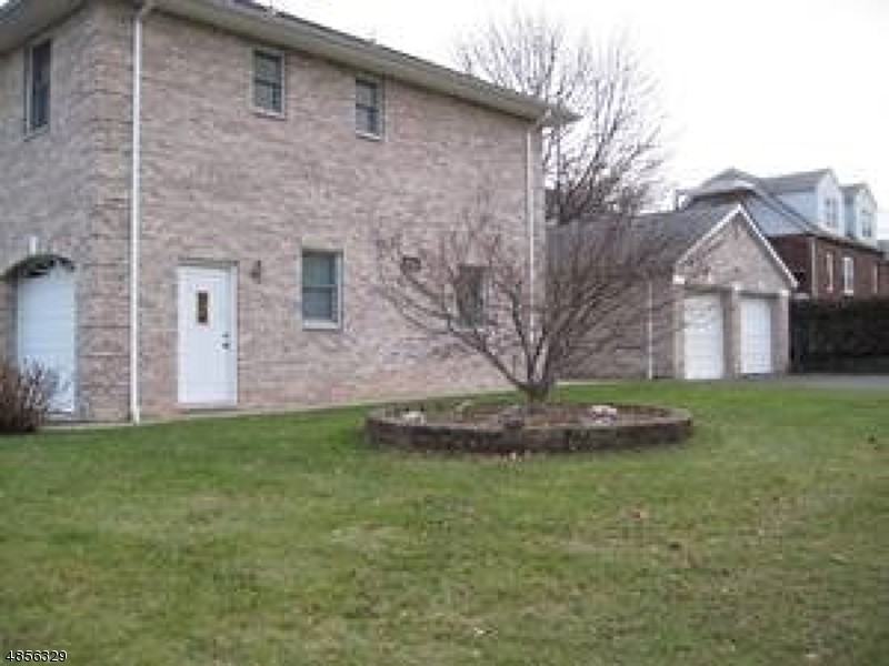 129 Gordon Ave - Photo 2 of 12