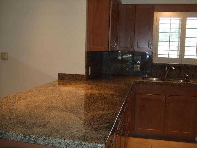526 E Concorda Dr - Photo 3 of 8