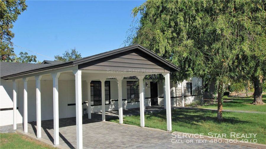 214 E Pasadena Ave - Photo 3 of 23