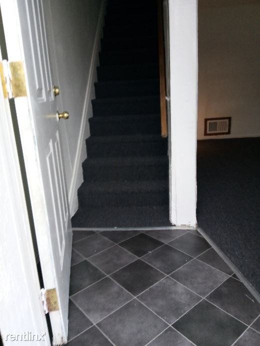 2527 N Heald St - Photo 2 of 9