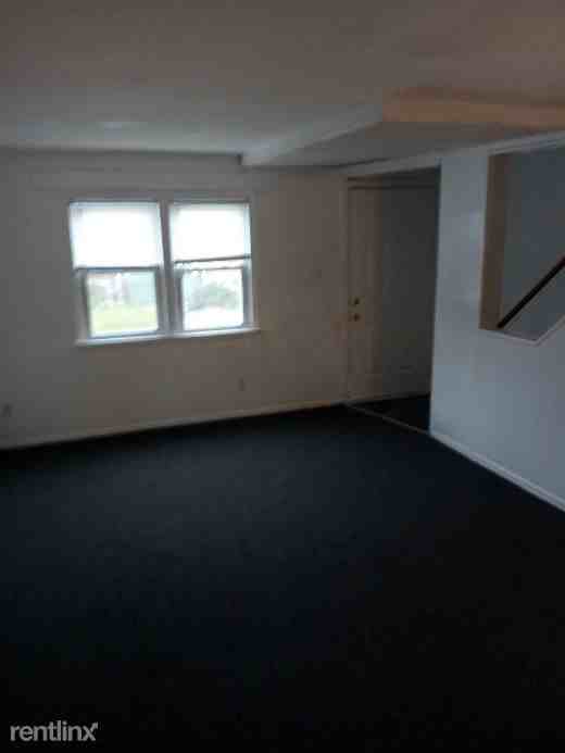 2527 N Heald St - Photo 3 of 9