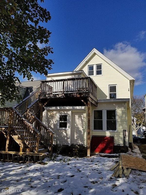 156 Park St - Photo 2 of 4