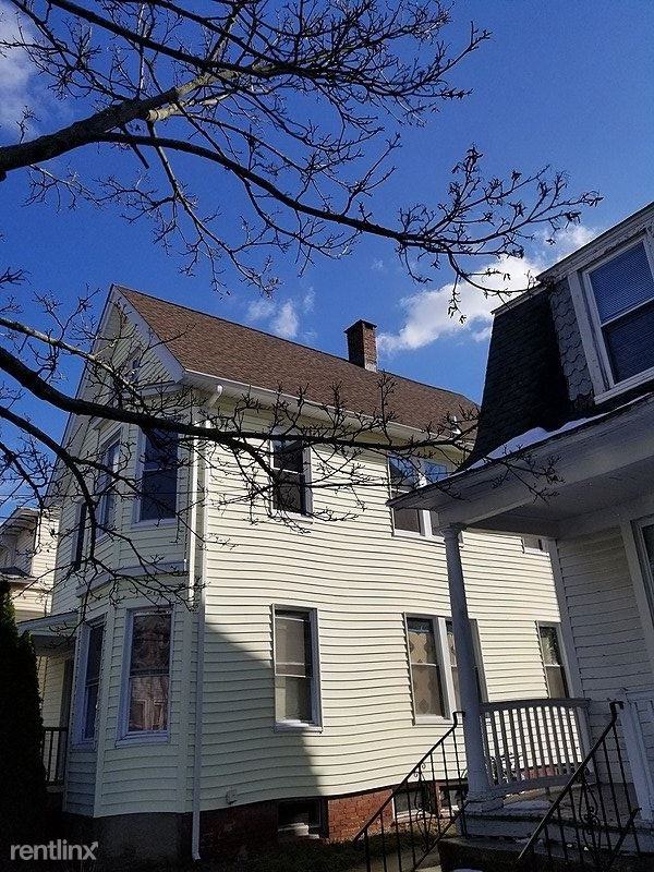 156 Park St - Photo 3 of 4