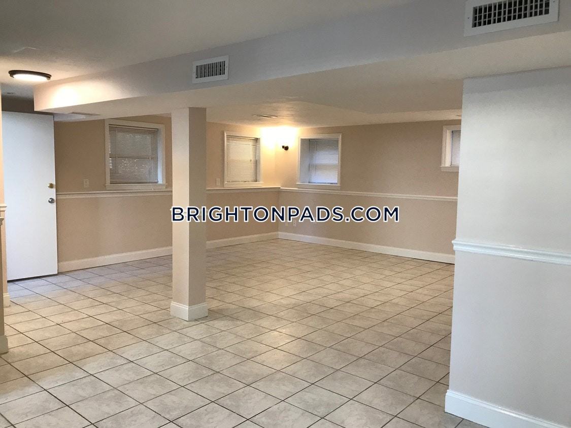 1 Clevemont Avenue - Photo 3 of 4